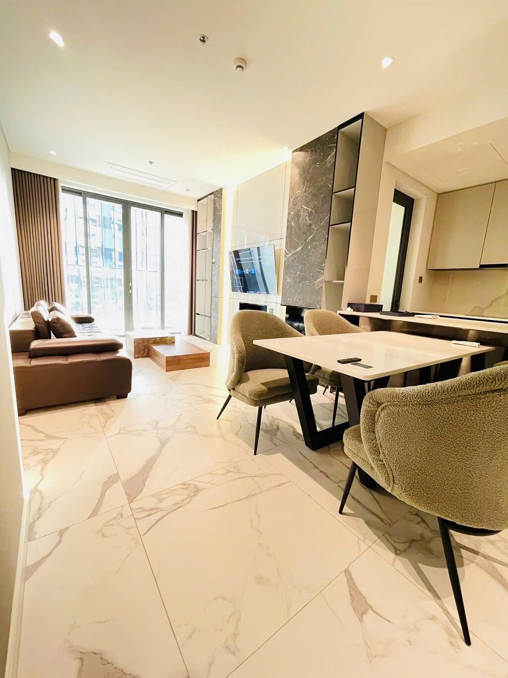 Cho thuê 2 Phòng ngủ The Crest Metropole Thủ Thiêm